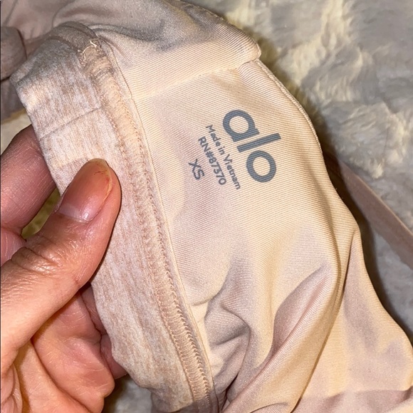 Alo yoga bra - Picture 6 of 6